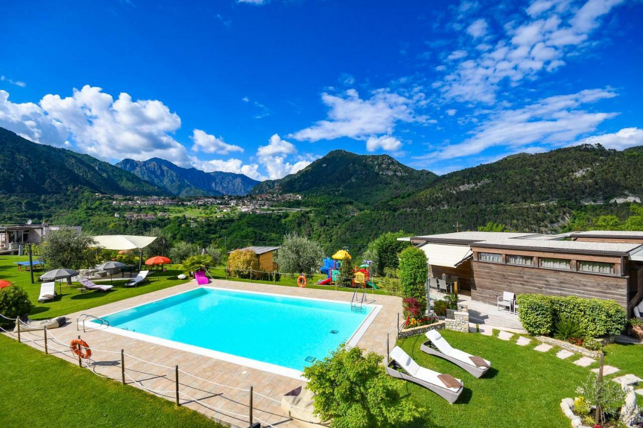 Georesort Tremosine Exteriör bild